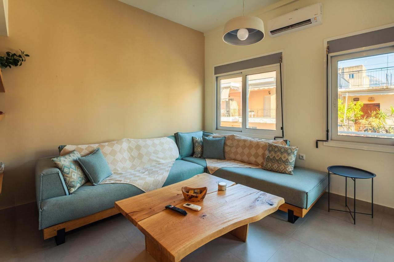 Upscale Modern Escape In The Historic Center Apartment Kalamata Luaran gambar