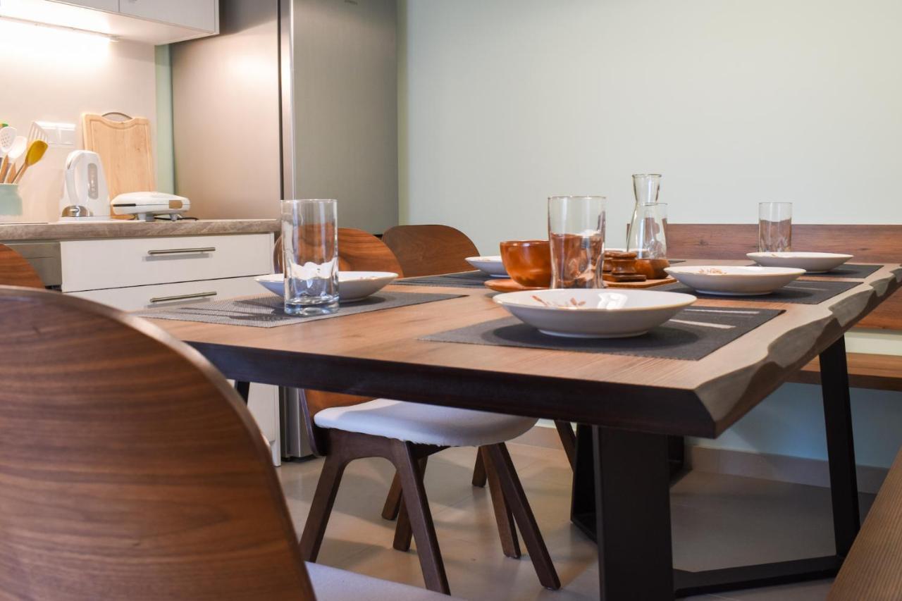 Upscale Modern Escape In The Historic Center Apartment Kalamata Luaran gambar